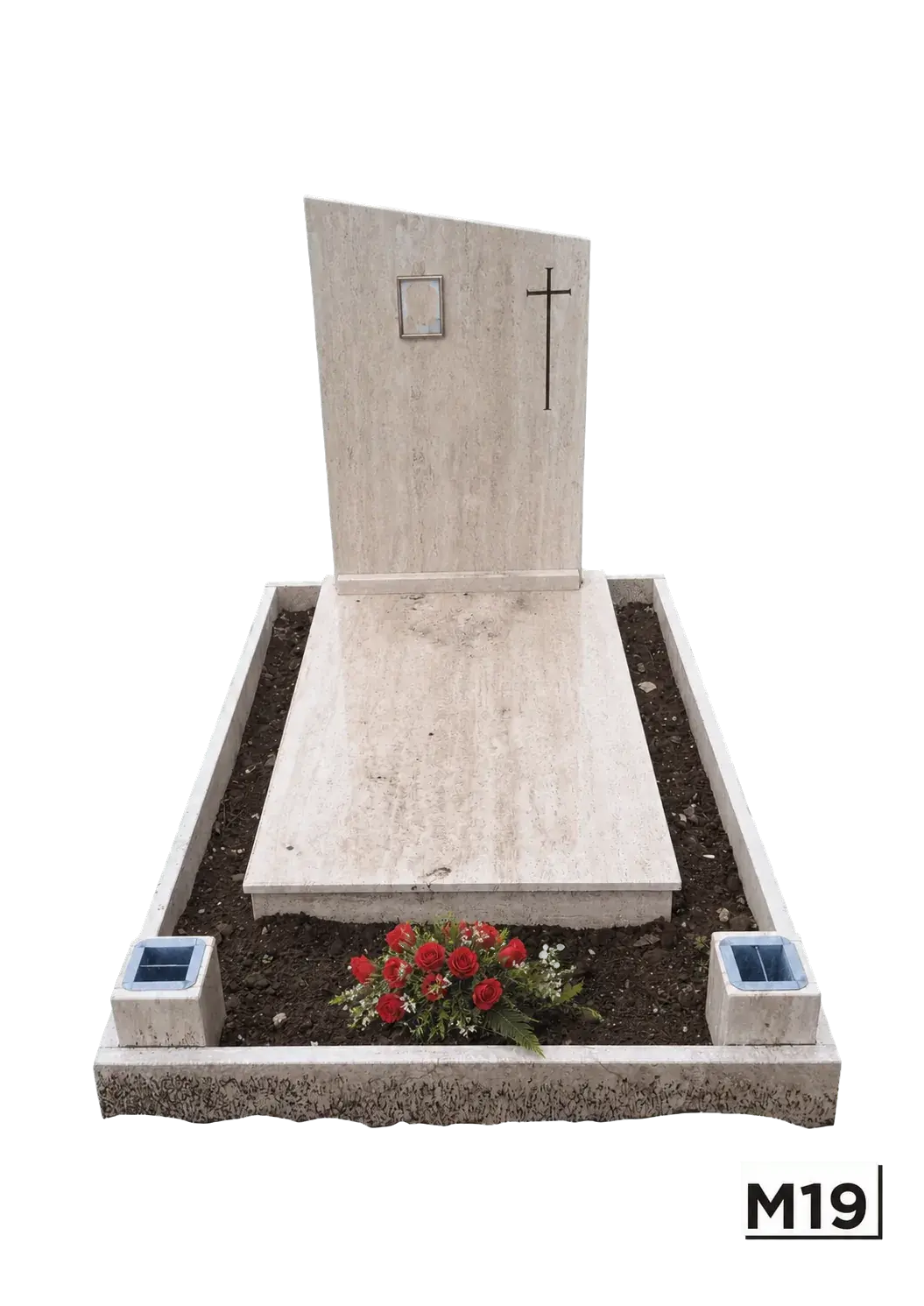 Monumentino con stele a taglio obliquo — Travertino