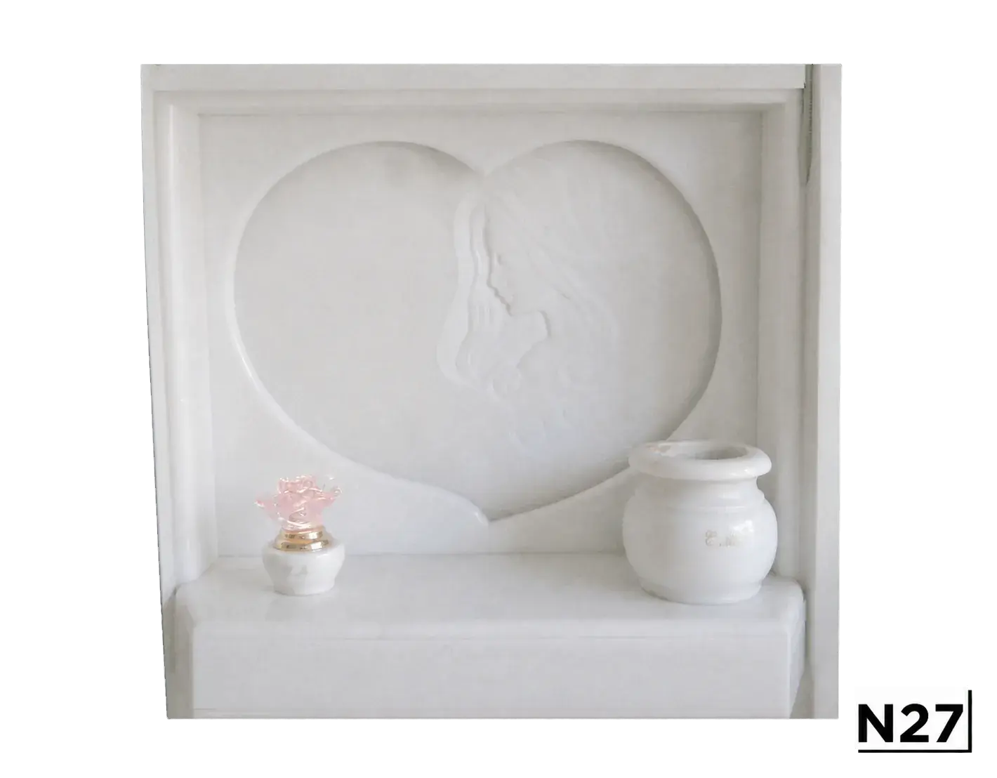 Lapide bianca con cuore di pietra — Bianco